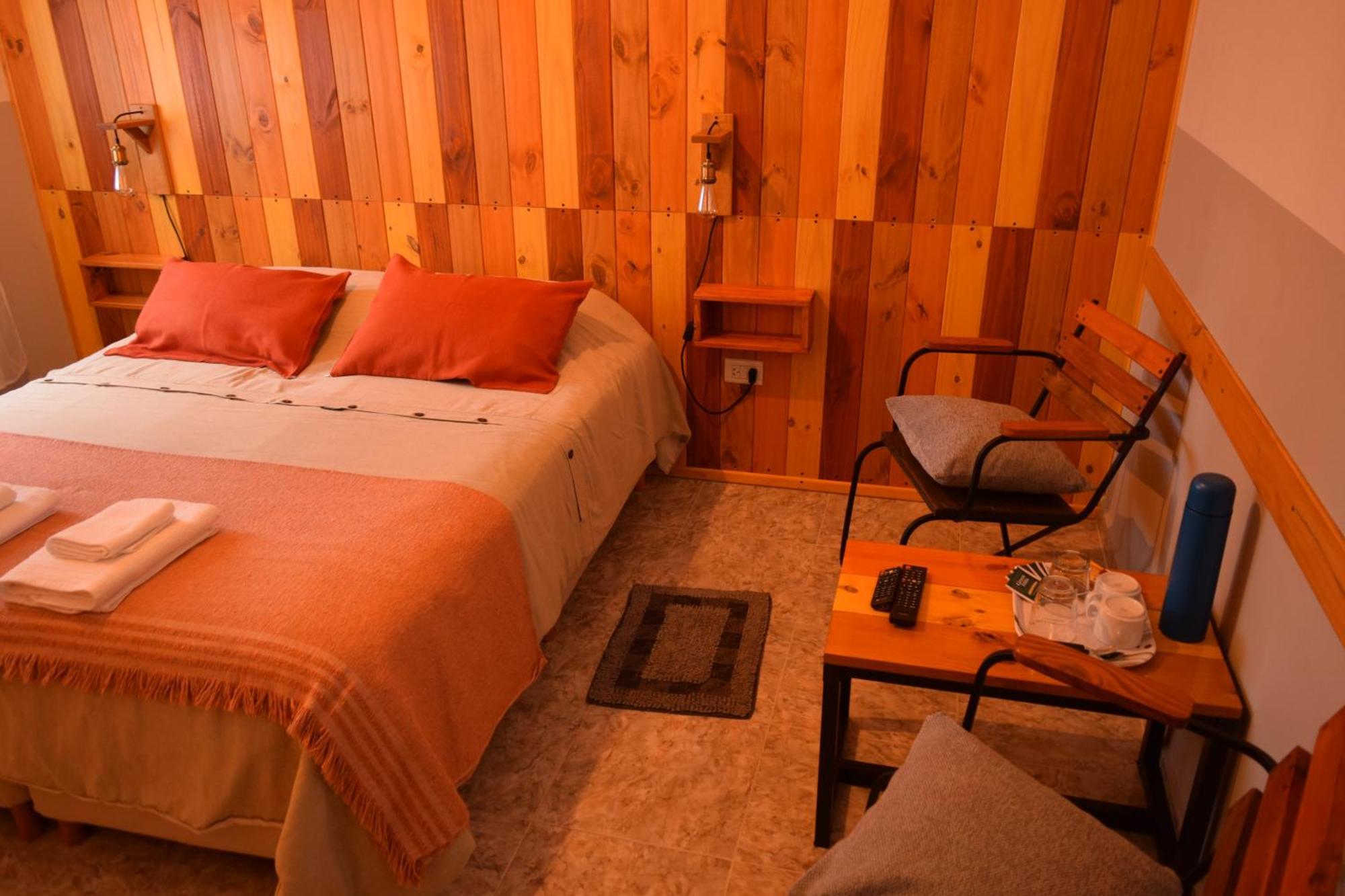 Cachi Hotel *